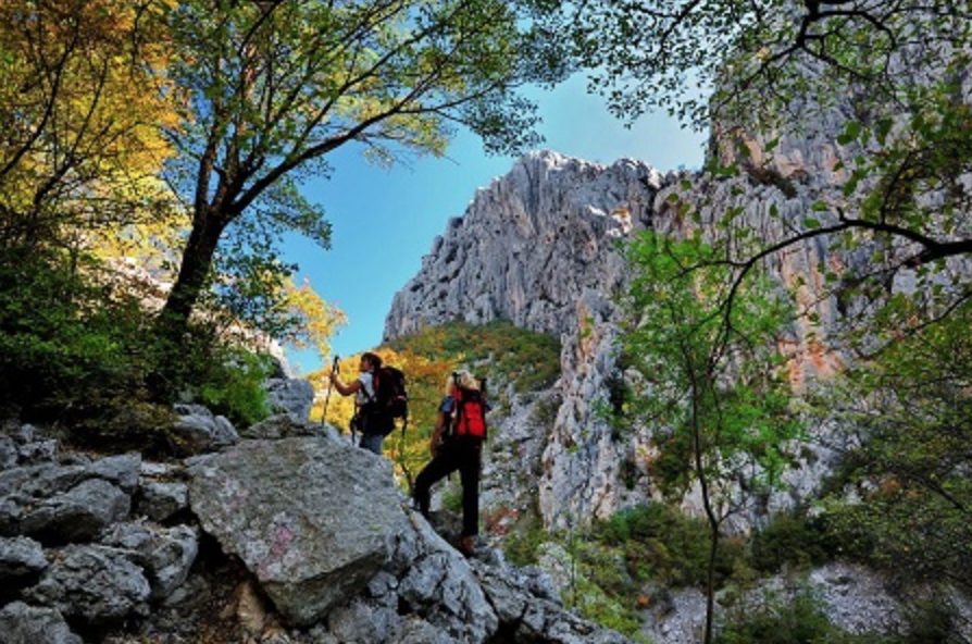 Ontdek de magie van bergwandelen in Kroatië: vijf routes